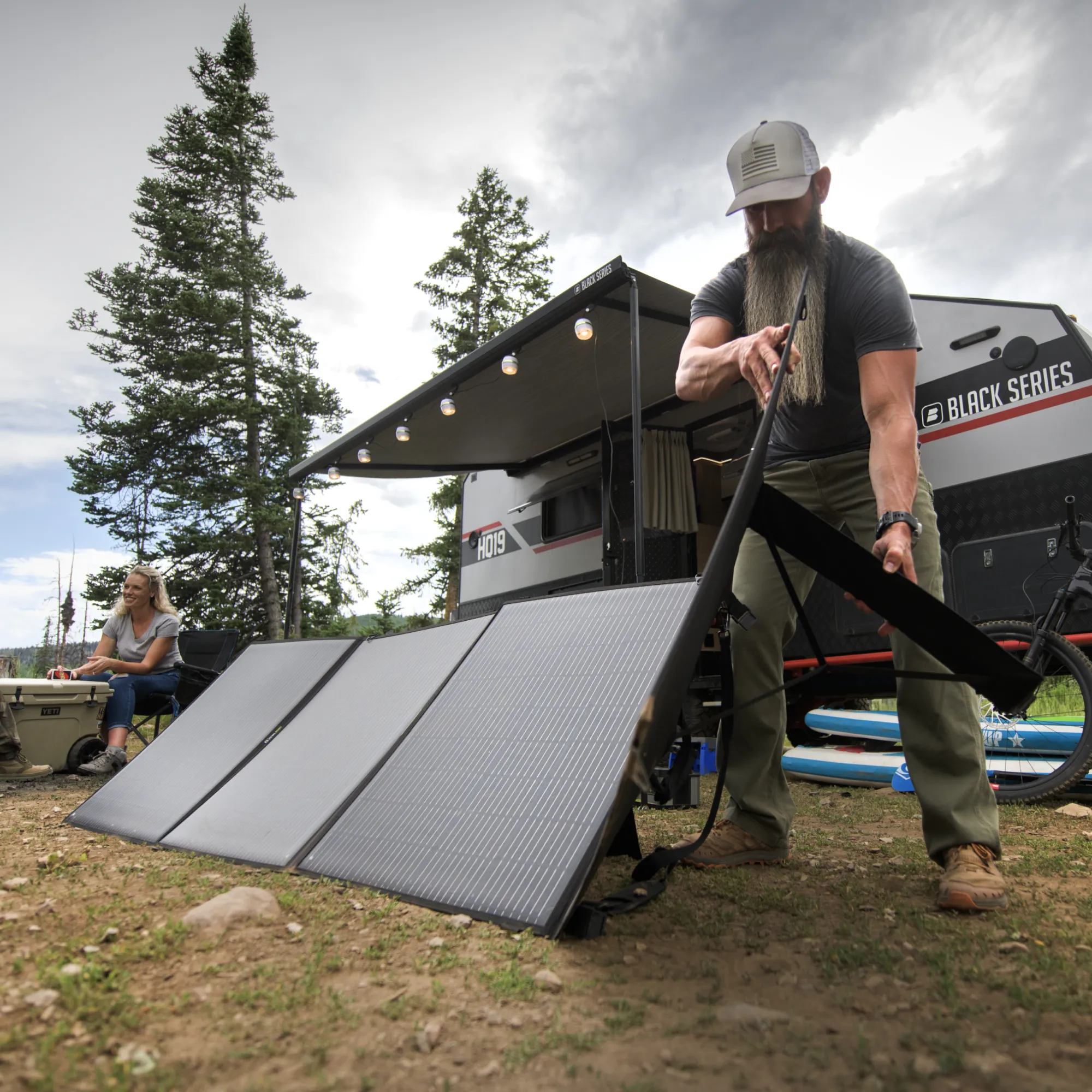 Goal Zero (8) Nomad 400 PRO Solar Bundle