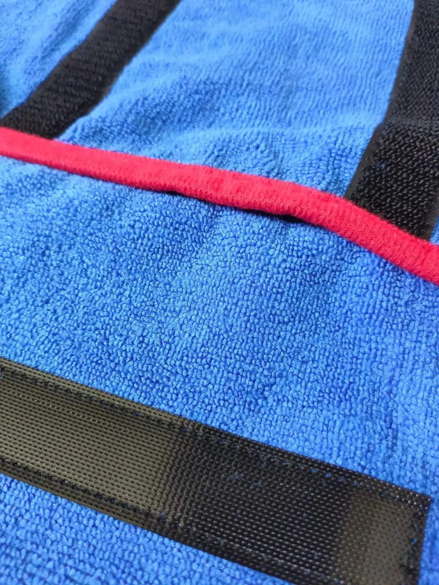 Quick-Dry Pet Bathrobe made from Microfiber