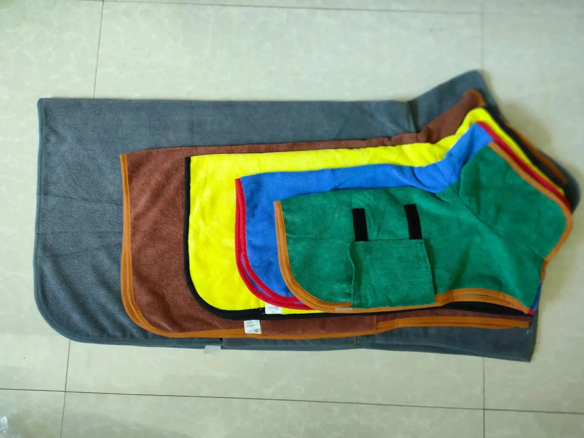 Quick-Dry Pet Bathrobe made from Microfiber